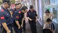 12岁男孩离家出走 两天后爸爸发生车祸 。众人帮忙找回爸爸却已去世