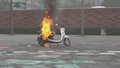 电动自行车电池“进楼入户” 凌晨起火致1死4伤