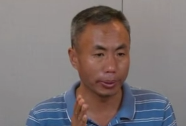 申军良质疑“梅姨”不止拐卖9名儿童，主犯张维平多次表示实际交给“梅姨”11名儿童
