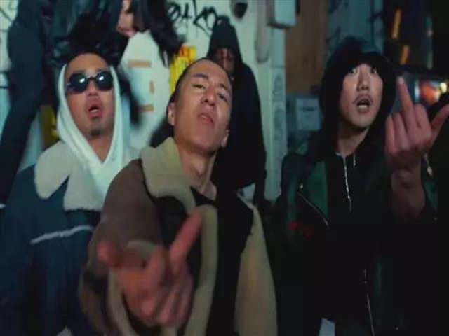 现在中国的年轻人,对待日本人,有很多种不同的