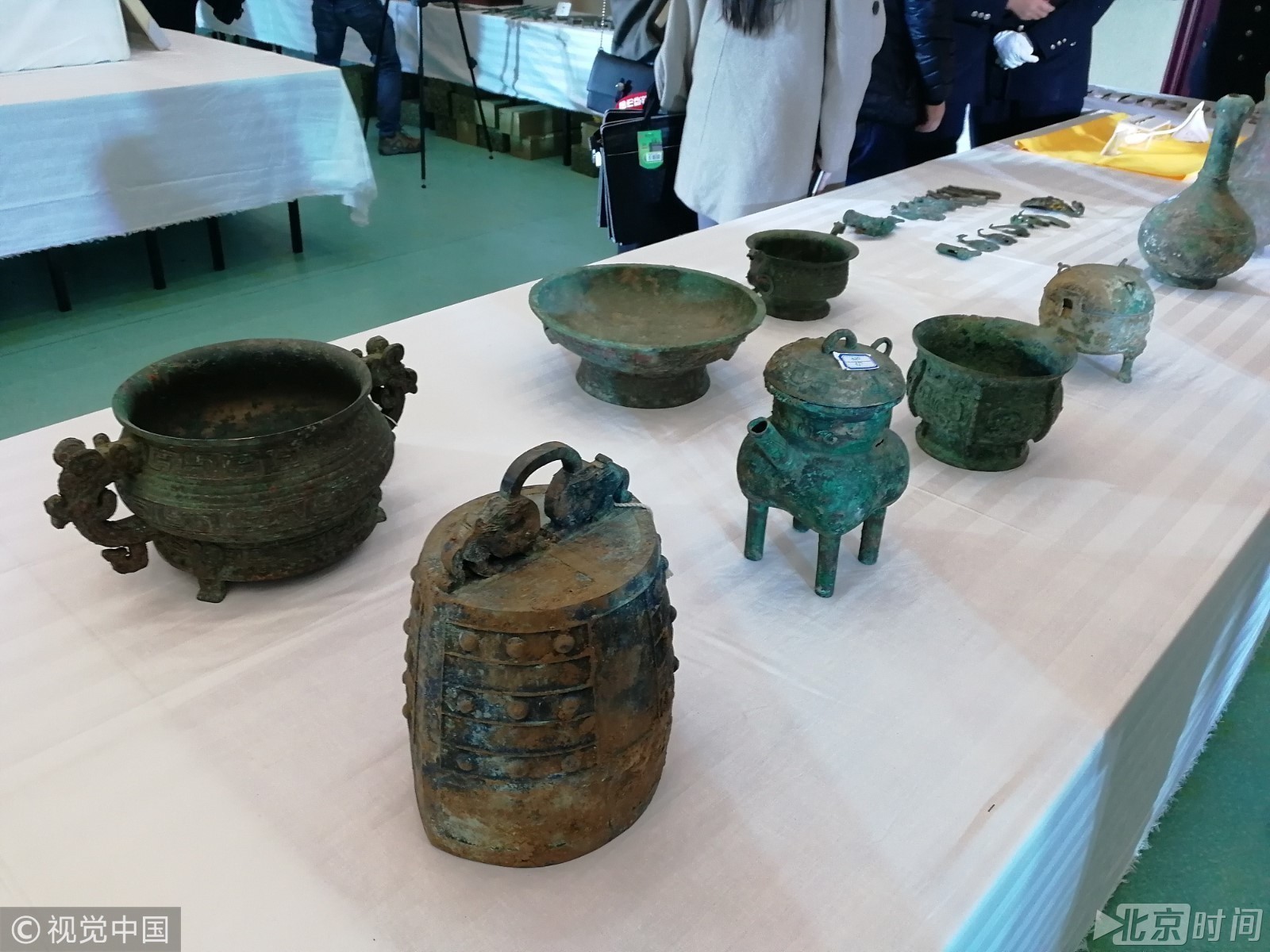 陕西破获重大盗墓系列案追回千余文物 端掉10个盗墓团伙