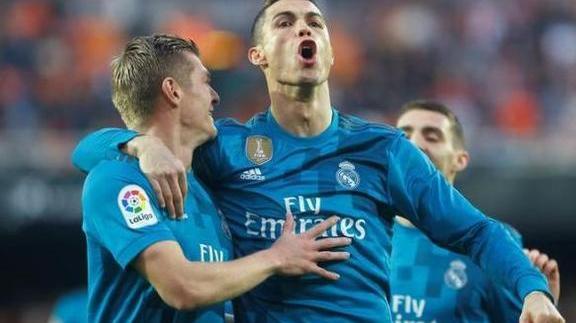 两场3球!C罗在意甲开启进球模式:但拿到金靴还