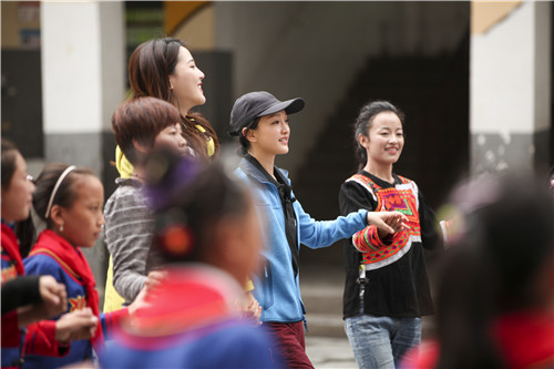 电影频道脱贫攻坚战--星光行动 周迅教师节四