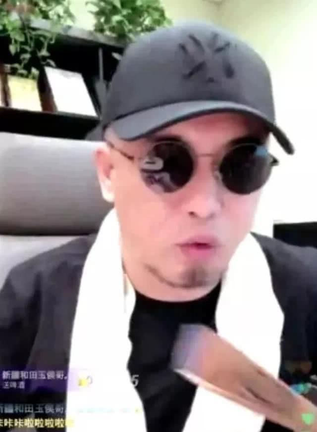 堪称快手第一土豪,一人怒怼快手前30名的网红