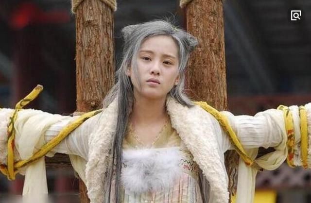 被五花大绑的女星,范冰冰最惨,最后一个你能不