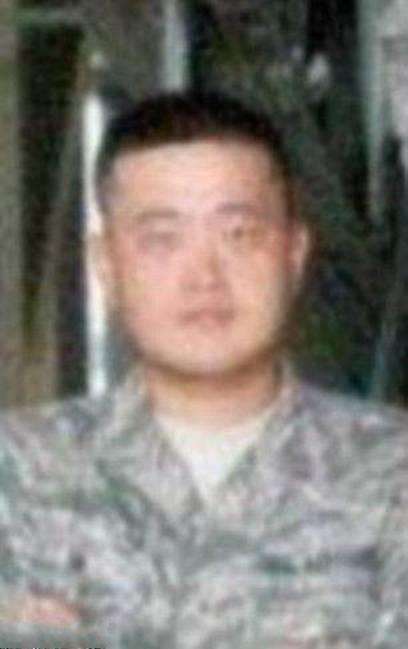 眯眯眼误把韩裔当华人歧视! 你这眼镜度数不