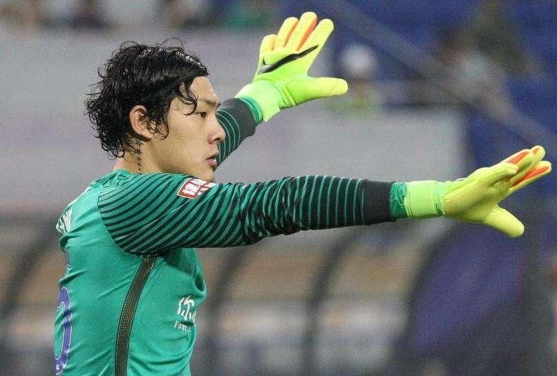 王大雷差点重演南雄太乌龙一幕,手抛球砸地上