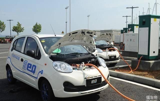 解疑释惑:六年寿命的能源汽车,换一块电池,到底