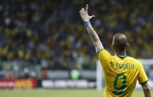 中超裁判别慌!鲁能两个争议判罚引出罕见的冷