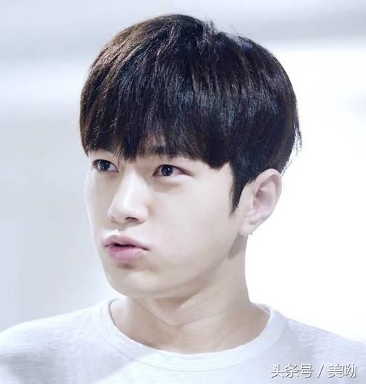 2018年最新潮流男生发型,看看你是哪一款!