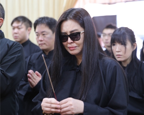 王祖贤父亲,知名篮球运动员王耀煌因胃癌转移,病逝于台北,享年78岁.