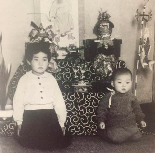 日本战败后遗留下的孤儿,被中国家庭抚养,受教