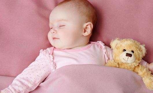 宝宝是个歪脖子? 婴儿斜颈的原因是什么?