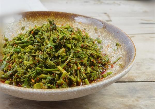 香椿别总炒鸡蛋了!教你4种其他做法,一样营养又美味!