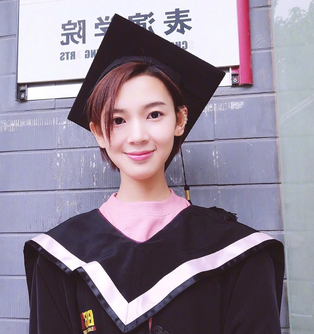 哪个女星毕业照更好看?章泽天迪丽热巴温柔甜美 哪个女星毕业照更好看?章泽天迪丽热巴温柔甜美