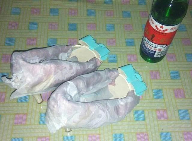 明星们穿高跟鞋为啥不累脚?原来鞋子里大有学