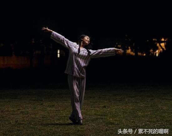 《芳华》何小萍独舞片段太震撼,影院里有人嘘