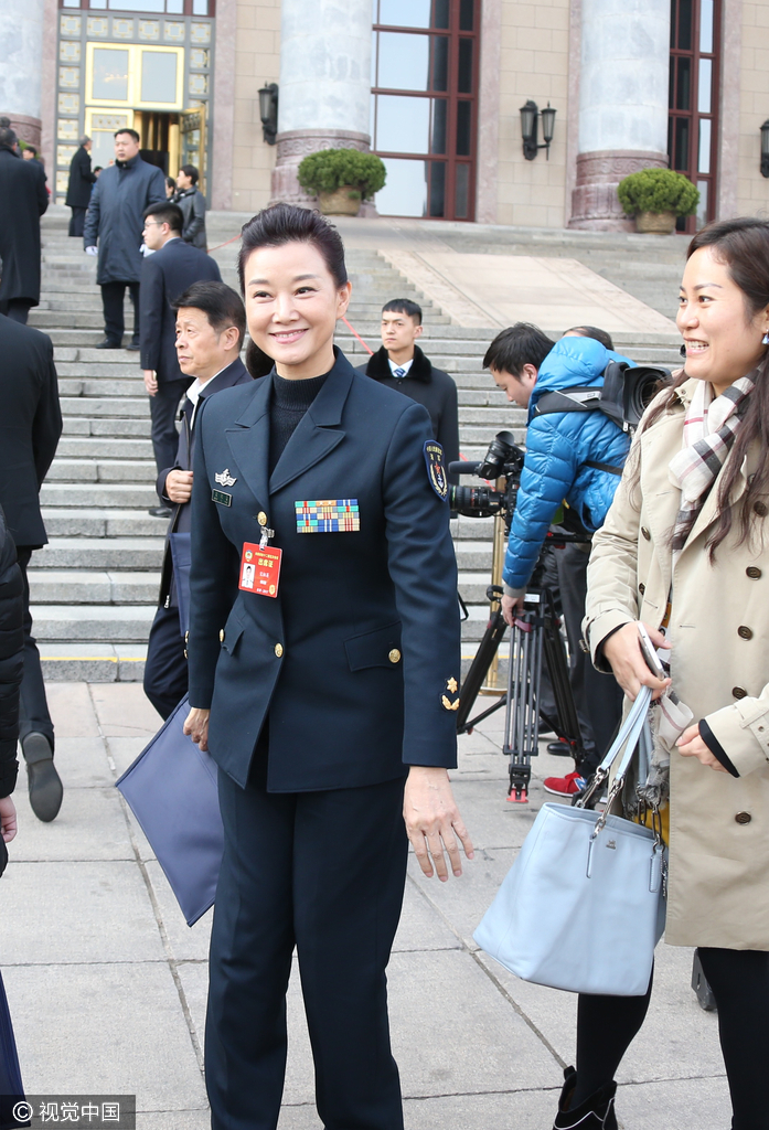 宋祖英参会，心情愉悦。