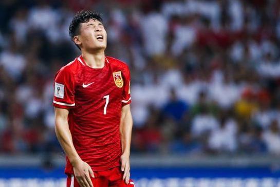 看里皮身后站了多少助教?为何这么多人教不会