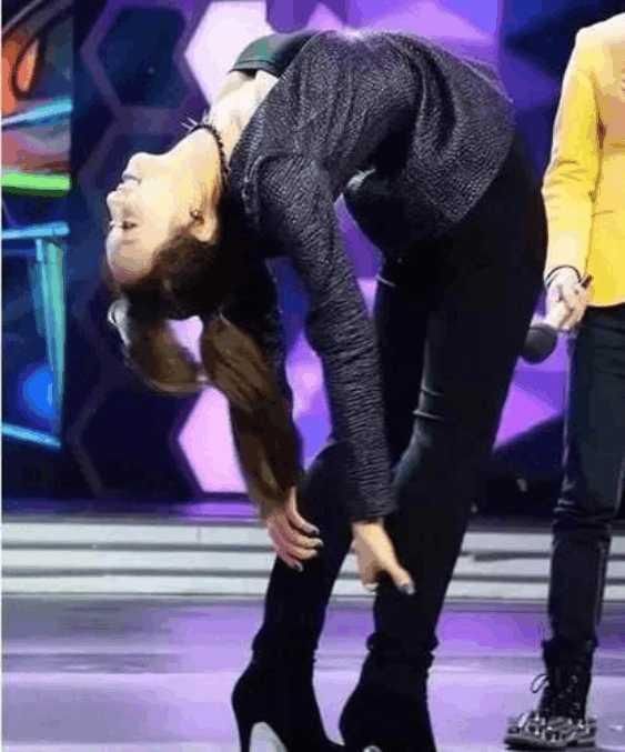 宋茜下腰太可怕, 迪丽热巴、关晓彤一字马说来