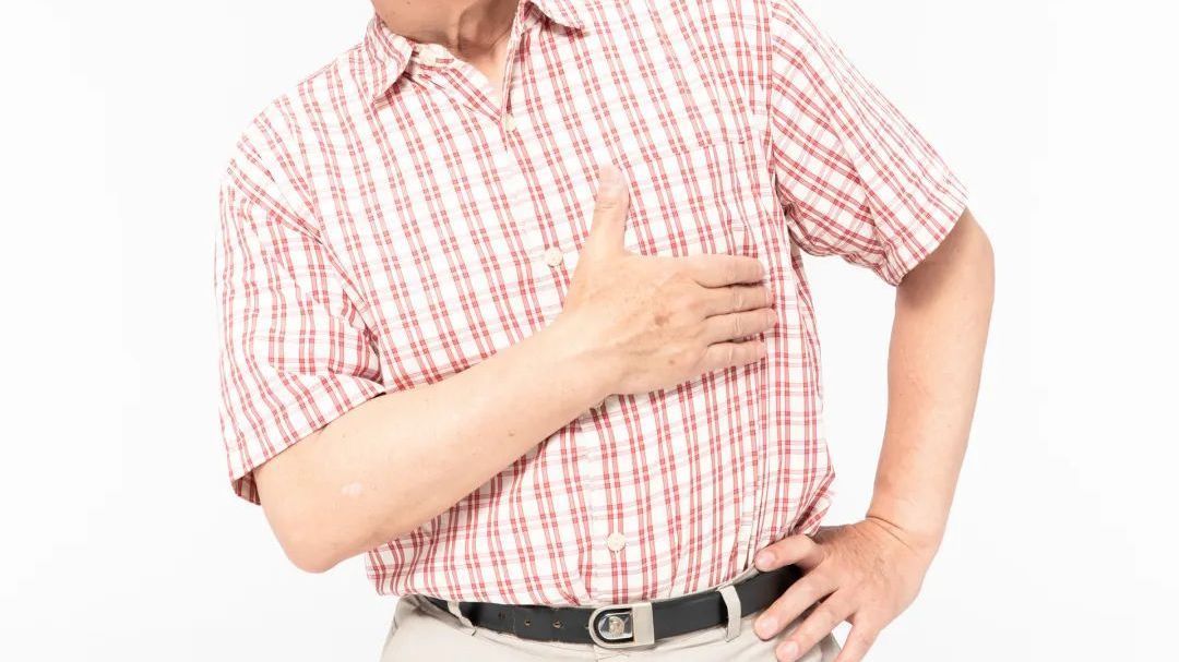 胸闷憋气、心脏不适……要不查查颈椎吧! 胸闷憋气、心脏不适……要不查查颈椎吧!