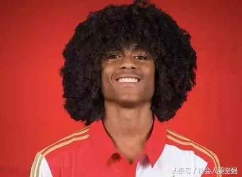 中国足协策划拯救国足:归化球员入国籍,多名华