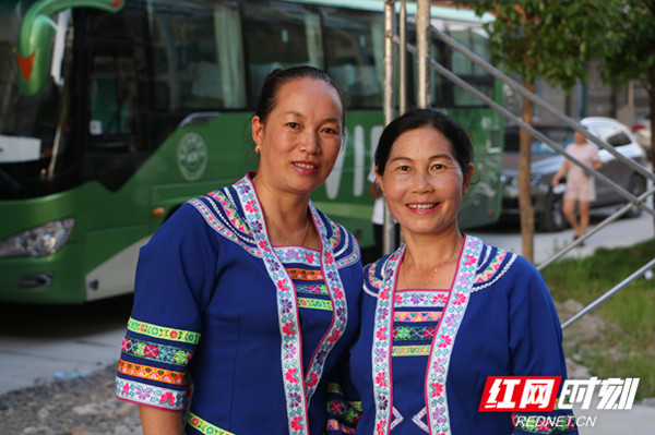 【改革开放40年】湖南省林业厅送文艺下乡侧