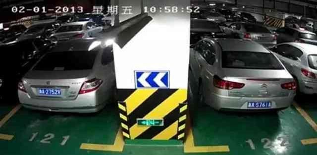 车子停车场被剐蹭,肇事车自己跑了,就这么办他