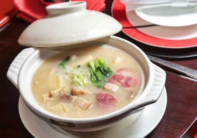 年货如何挑选之金华火腿又分成老腿,新腿?好吃关键在先煮后蒸!