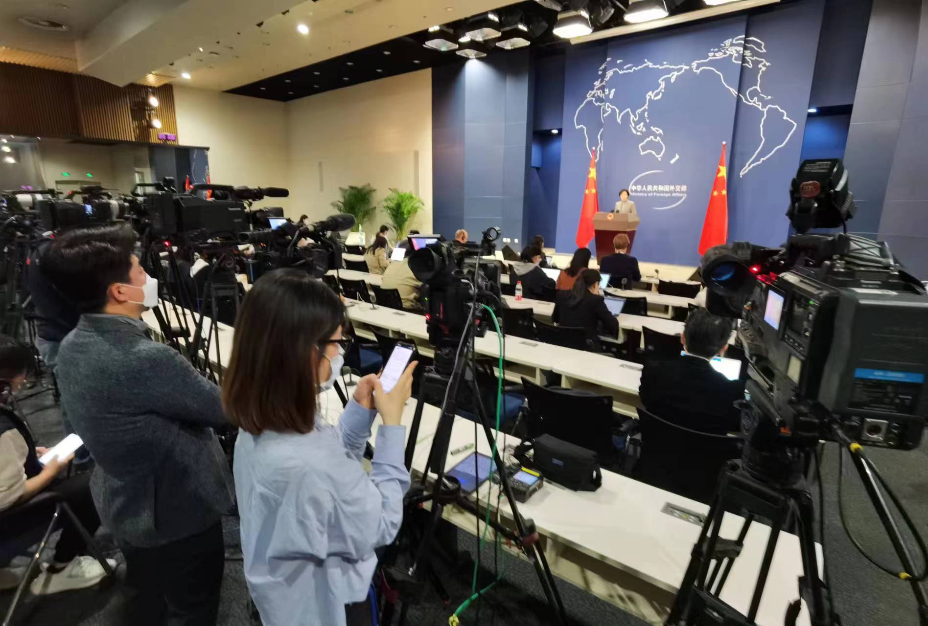 外交部:世界上最大的情报组织和黑客组织就是这两个! 外交部:世界上最大的情报组织和黑客组织就是这两个!