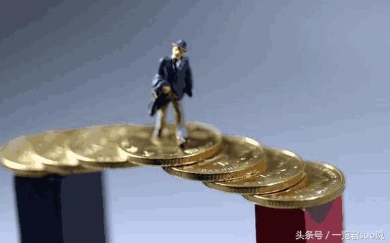 借款1万却欠下123万债务,小额贷款成还不完的