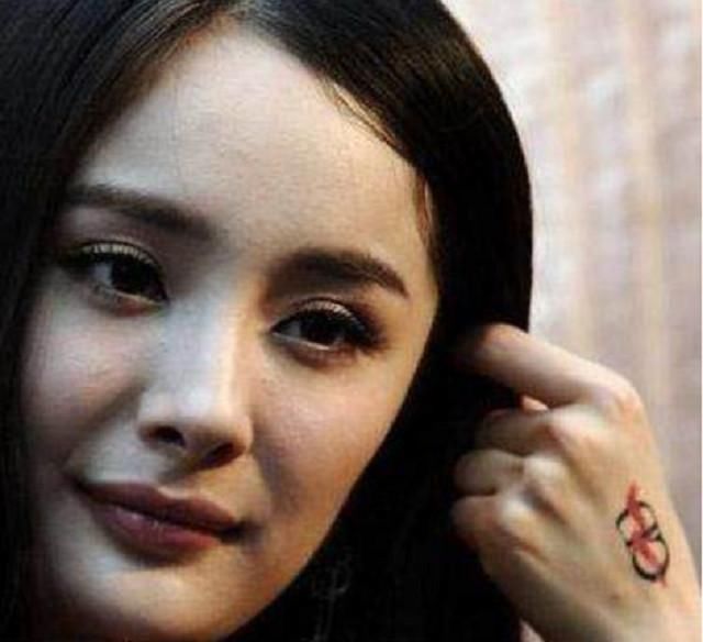 打死你都不会知道:江疏影的纹身,杨幂的纹身,她的纹身更人心疼