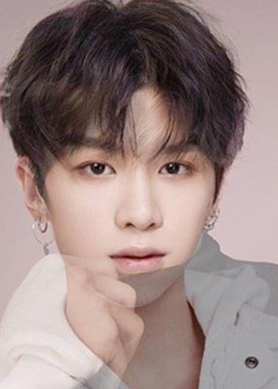 当《偶像练习生》成员CP组合在同一张脸上?这