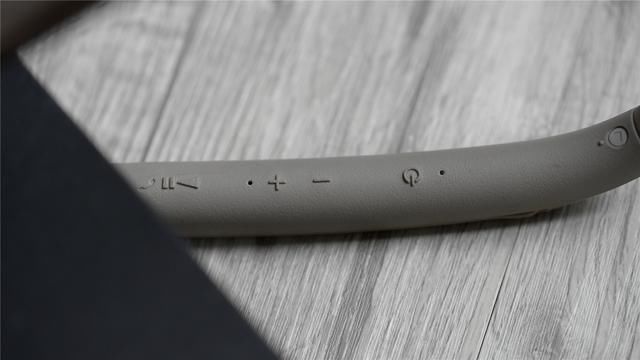 感受黑科技无线降噪耳机索尼WI-1000X简评