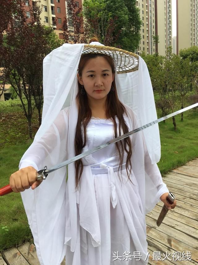 湖北方言剧《小龙女穿越大战洪七公》拍摄完成