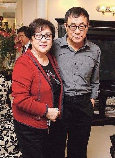 2015年,72岁的刘家昌和67岁的甄珍居然宣告结束37年的婚姻,更让人不可