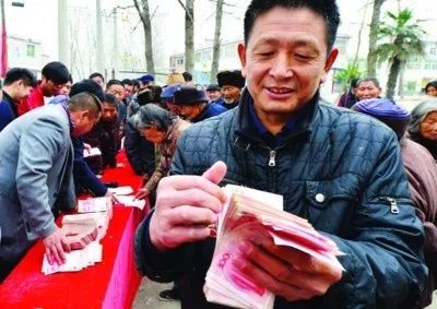 16个农村集体产权制度改革试点 农民变股东 家