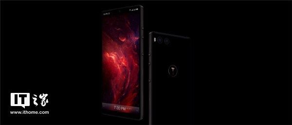 坚果R1亮相:美人尖屏幕,指纹Logo二合一