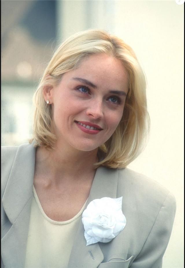 她曾称四川地震是报应是有趣的事,如今60岁