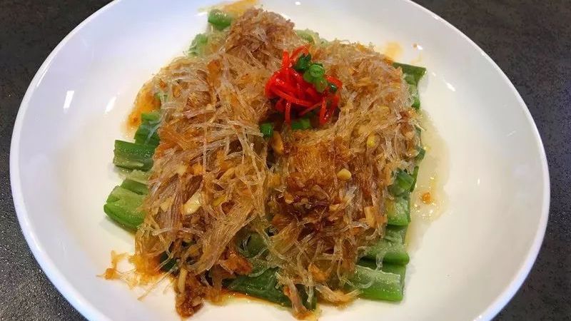 厨艺小白也能一学就会的蒜蓉粉丝蒸丝瓜 厨艺小白也能一学就会的蒜蓉粉丝蒸丝瓜