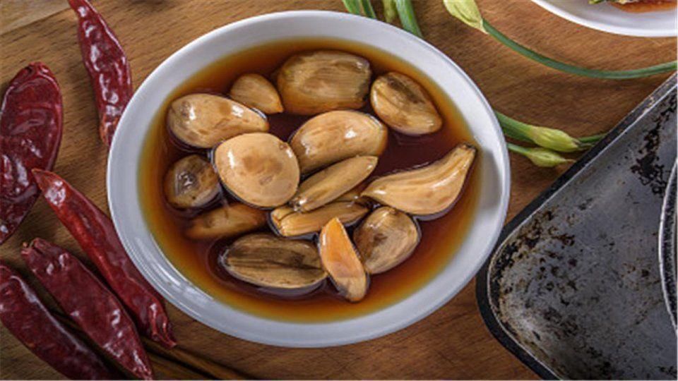 大蒜泡它吃,人参鹿鞭没法比,连吃6天粗壮有力