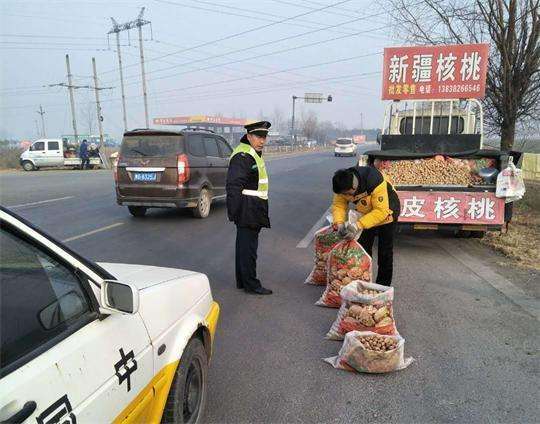 卫辉市交通运输局大力整治路域环境 净化客运