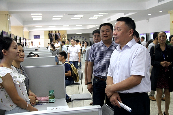 安徽实施更加积极的就业政策 多措并举夯实民生之本 安徽实施更加积极的就业政策 多措并举夯实民生之本