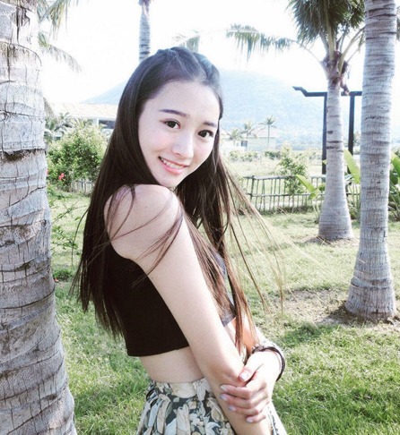 华师大校花李金阳秀民族韵味 长腿逆天