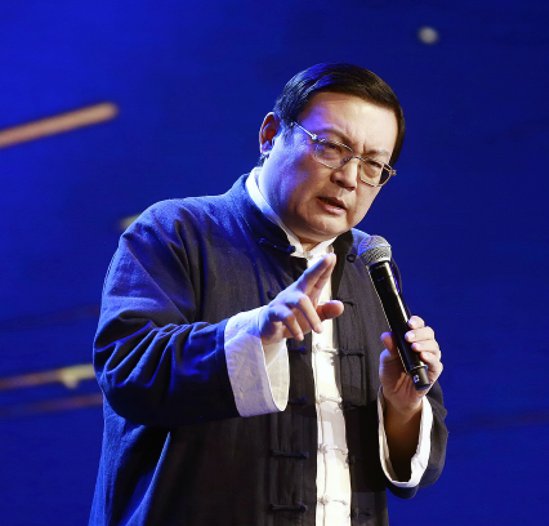 最美女主持,曾经被传离婚嫁给老梁,丈夫身份显赫-北京时间