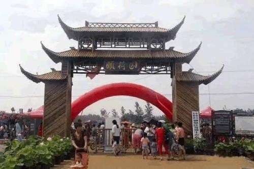 古迹:有贺胜台,宋颍州西湖遗址,马古堆. 3.太和县双浮镇