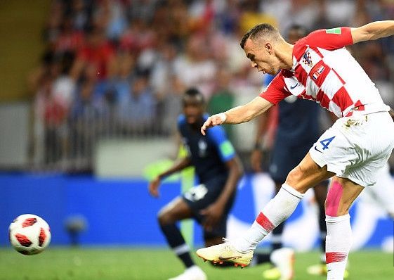 再现乌龙球!格里兹曼点球2-1克罗地亚 法国冠军