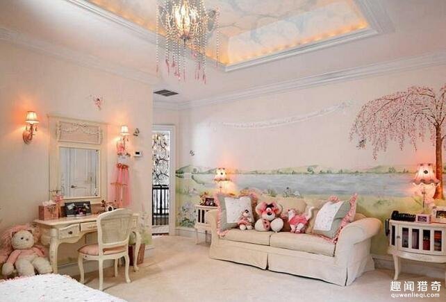 亿万富翁的女儿房间有多壕？一张床就超出你想象