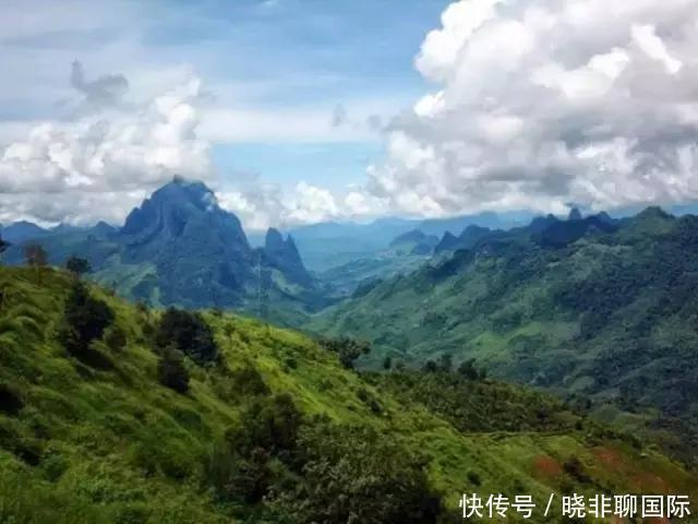 点赞!中国解放军最早驰援老挝,跟着解放军来了