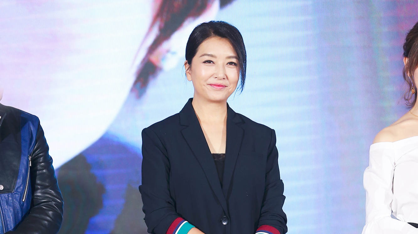 江珊再演医生自称丰满 塑造多身份立体形象 江珊再演医生自称丰满 塑造多身份立体形象